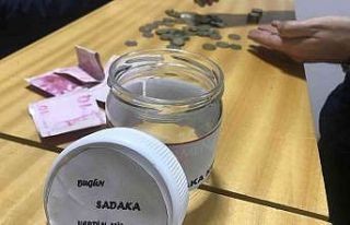 Biriktirdiği harçlıklarını bağışladı