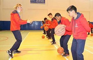 "Biz Bir Takımız" diyerek kendilerini...