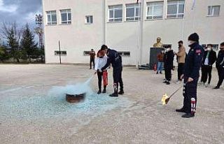 Bozüyük’te lise öğrencilerine yangın eğitimi...