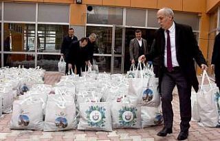 Bu ilçede zengin fakir demeden herkese eşit yardım...
