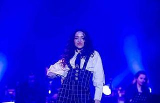 Buca’da Zeynep Bastık ve Anıl Piyancı rüzgarı