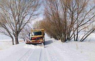 Bünyan’da karla mücadele sürüyor