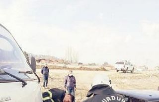 Burdur’da kamyonet ile otomobil kafa kafaya çarpıştı:...