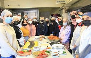 Burdurlu kadınlar dünya lezzetlerini kendi mutfaklarına...