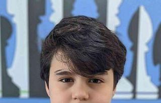 Bursa Büyükşehir Belediyesporlu Yağız Kaan Erdoğmuş...