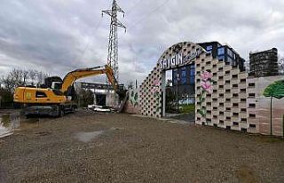 Bursa’da ruhsatsız düğün salonu yıkıldı