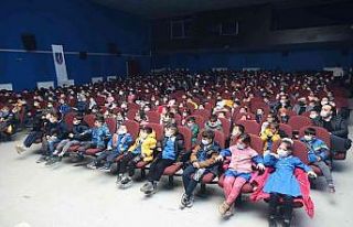 By Mıstık Show çocuklar için perdelerini açmaya...