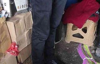 Çaldığı malzemeleri sahibine satmaya çalışırken...