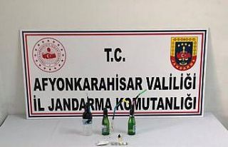 Çaldıkları otomobille ancak 1 kilometre kaçabildiler