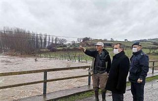 Çan Kaymakamı Gürdal su taşkını olan bölgeleri...