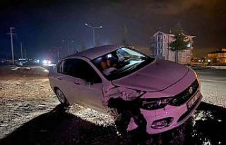 Çarpışan araçların savrulurken çıkardığı...