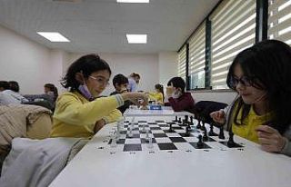 Çayırova’da ödüllü satranç turnuvası