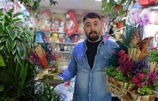 Çiçek satıcıları, 14 Şubat Sevgililer Günü’nden...