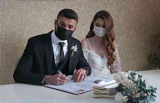 Çiftler 22.02.2022’de mutluluğa ‘Evet’ dedi