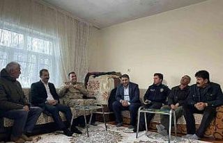 Çığ şehitlerinin ailelerine ziyaret