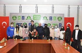 Çocuk Meclisi’nde demokrasi şöleni