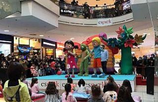 Çocuklar ESPARK’ta Niloya ile doyasıya eğlendi