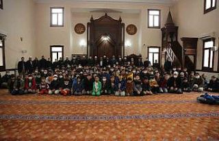 Çocuklar Kandili birlikte kutladı