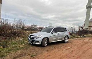 Çocuklar tarafından çalınan lüks cip, terk edilmiş...