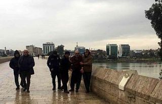 Çocuklarının sokağa terk ettiği yaşlı adama...