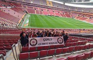 Çorlulu öğrenciler Galatasaray maçını stadyumdan...