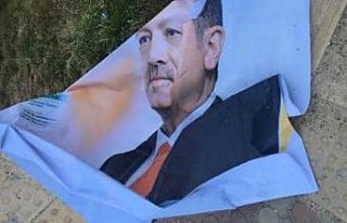 Cumhurbaşkanının afişlerini yırtan şahıs gözaltına...