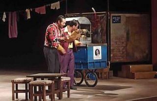 Definaname oyunu Malatyalı tiyatroseverlerle buluştu