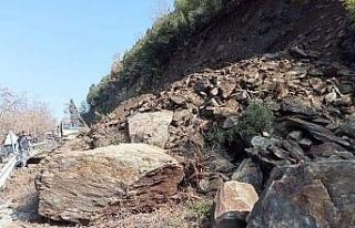Denizli - Babadağ yolunda heyelan