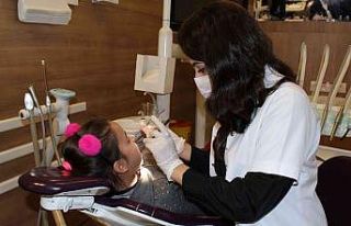 Denizli’de geçen yıl 285 bin kişiye ağız ve...