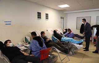 DİSKİ’den Kızılay’a kan bağışı
