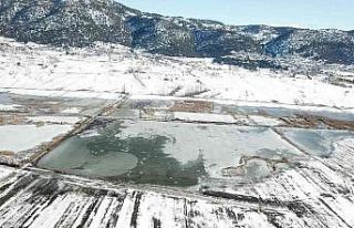 Donan Karaman Gölü havadan görüntülendi