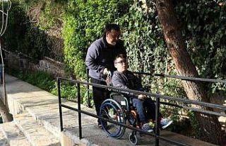 Doruk, tekerlekli sandalyesine kavuştu