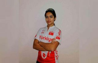 Döşemealtılı sporcu, milli takım kampına çağırıldı