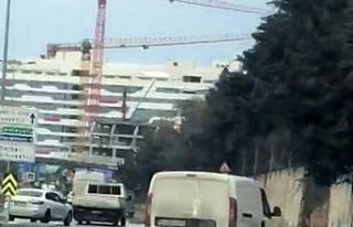 Drift yaparak trafiği tehlikeye atan maganda kamerada