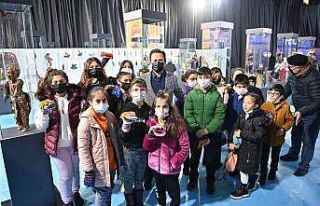 Dünya Kukla Festivali’ni 10 bin çocuk ziyaret...