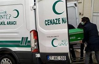 Düşerek kafasını yere çarpan yaşlı adam 12...