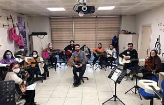 Düzce’de gitar kursuna ilgi büyük