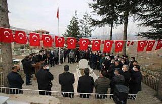 Efsane güreşçi kabri başında anıldı