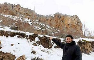 Efsanelere konu olan mağara dikkat çekiyor