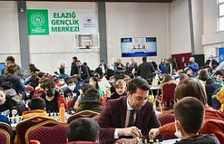 Elazığ’da 480 sporcunun katılımıyla satranç...