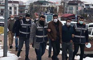 Elazığ’da bir evden hırsızlık yapan 4 şüpheli...