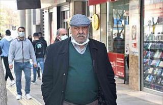 Elazığ’da vatandaşlar korona virüs tedbirlerini...