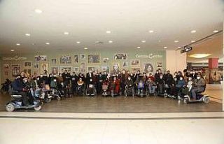 Engelli bireyler "Kesişme: İyi ki Varsın Eren"...