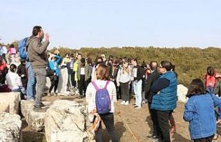 Erasmus+ Projesi ortakları Kibyra Antik Kentini gezdi