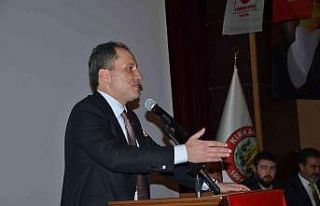 Erbakan, Kırkağaç’ta kongreye katıldı