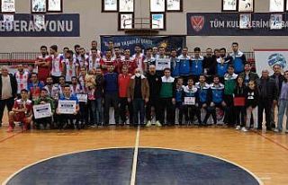 Erkekler Salon Hokeyi Süper Lig 2. etabı şampiyonu...