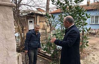 Evi yanan aileye yardım eli uzatıldı