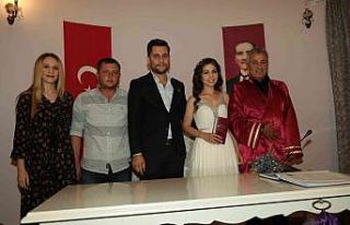 Evlilik için  02.02.2022 tarihini seçtiler