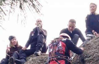 Foça kayalıklarında arama kurtarma tatbikatı