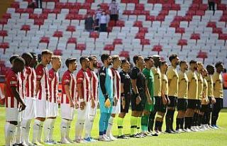 Gaziantep FK - Sivasspor maçını Mustafa Kürşad...